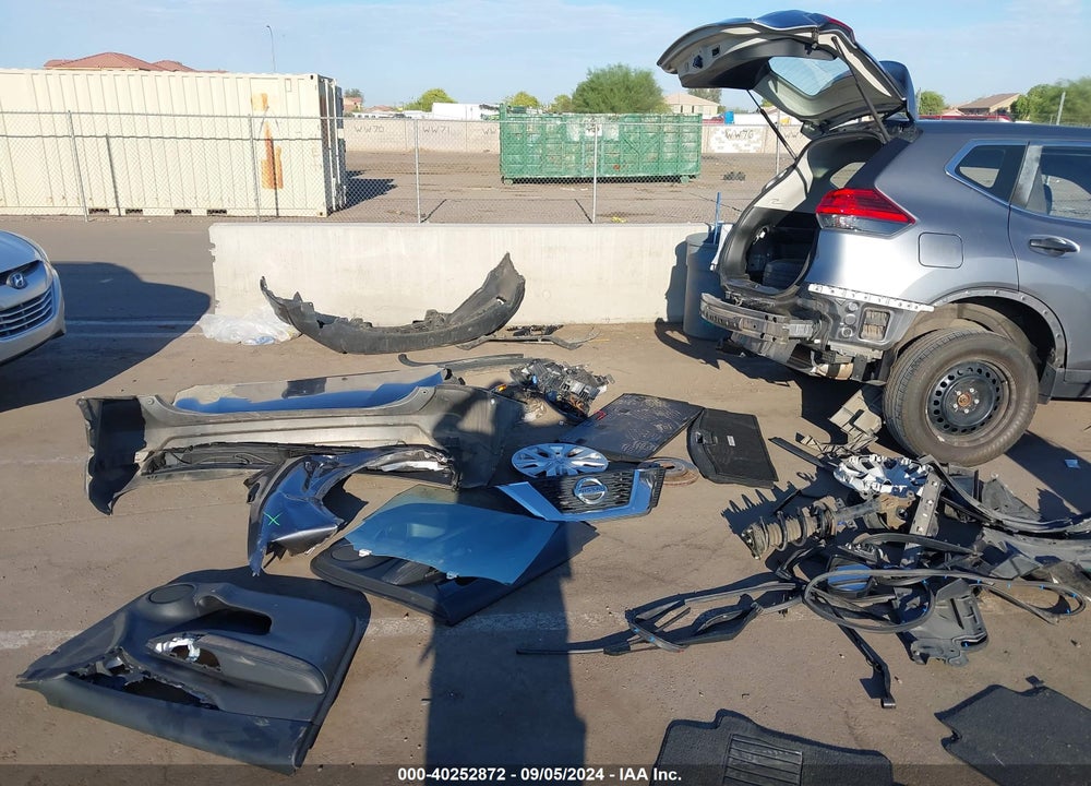 2017 NISSAN ROGUE S VIN: KNMAT2MVXHP568773