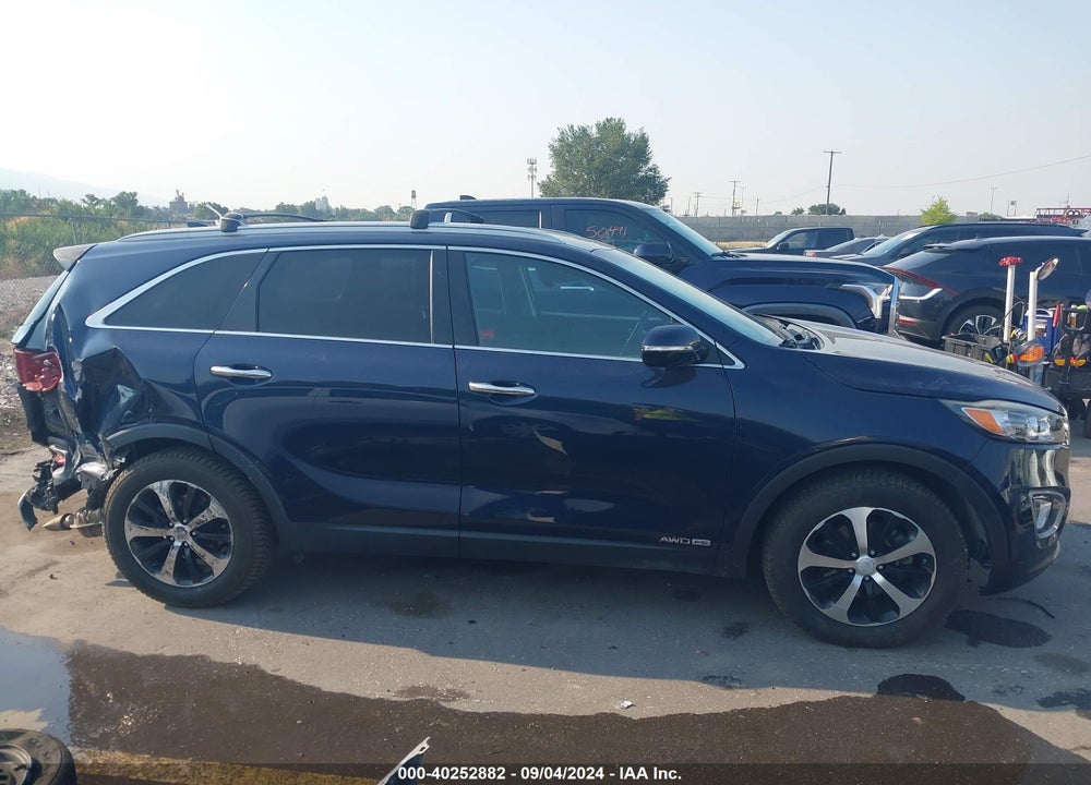 2016 KIA SORENTO 3.3L EX VIN: 5XYPHDA57GG016130