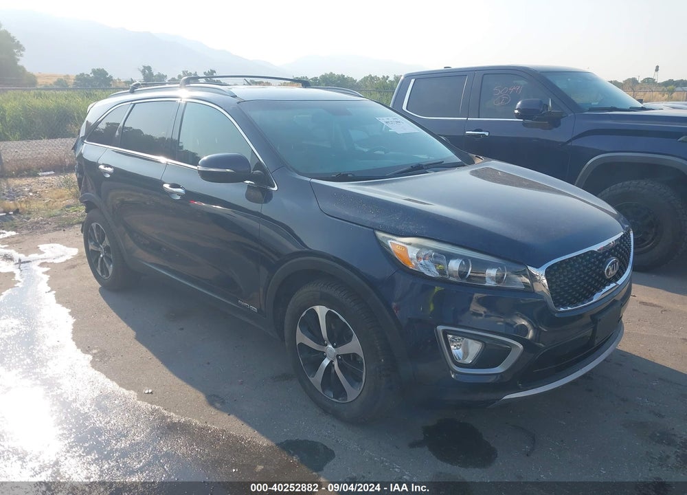 2016 KIA SORENTO 3.3L EX VIN: 5XYPHDA57GG016130