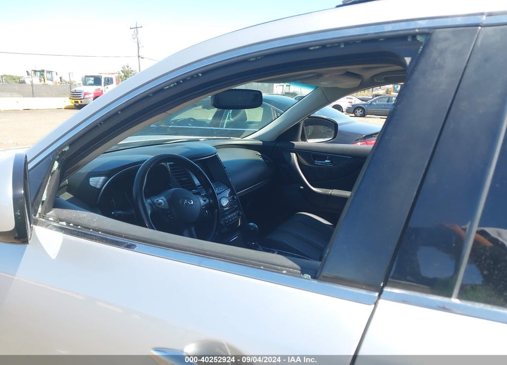 2011 INFINITI FX35 VIN: JN8AS1MW7BM731284