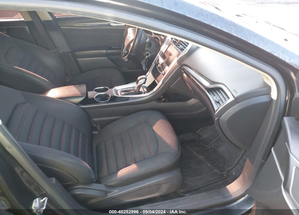 2013 FORD FUSION VIN: 3FA6P0HR3DR168686