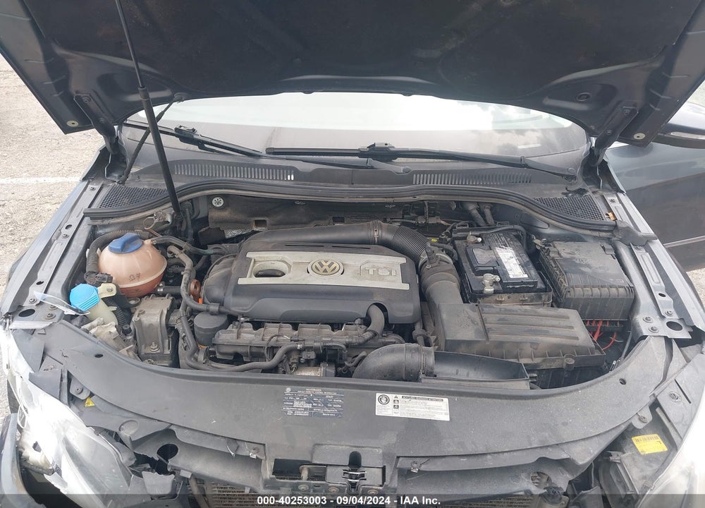 2010 VOLKSWAGEN CC SPORT VIN: WVWML7AN8AE515909