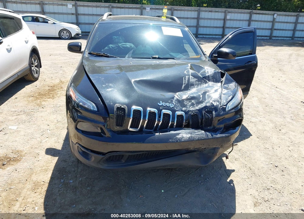2015 JEEP CHEROKEE LATITUDE VIN: 1C4PJMCB6FW686681