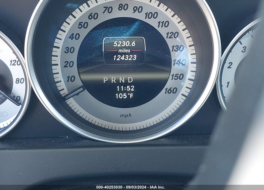 2013 MERCEDES-BENZ C 250 LUXURY/SPORT VIN: WDDGF4HB2DA825537
