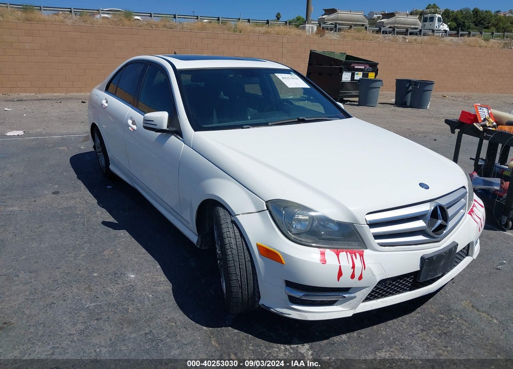 2013 MERCEDES-BENZ C 250 LUXURY/SPORT VIN: WDDGF4HB2DA825537