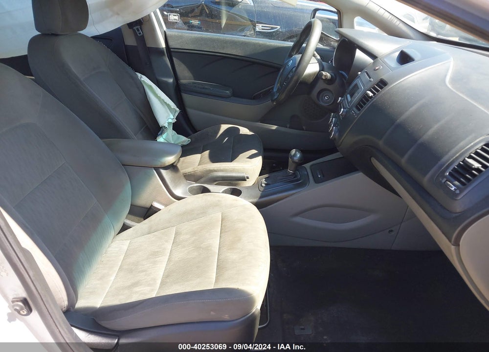 2016 KIA FORTE LX VIN: KNAFK4A61G5573742