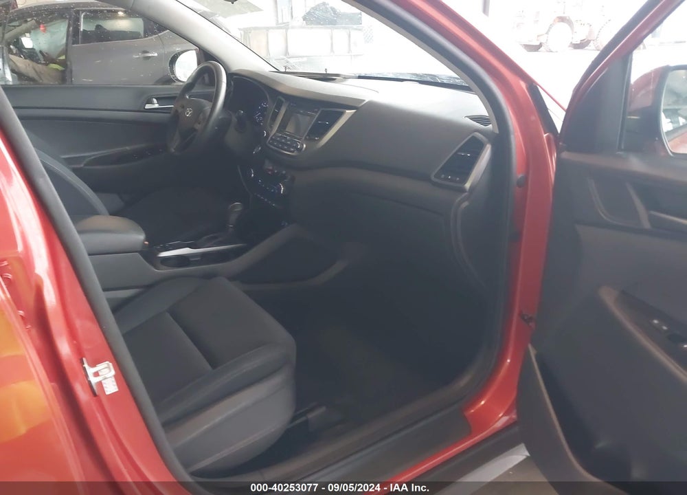 2016 HYUNDAI TUCSON SPORT VIN: KM8J3CA28GU052925