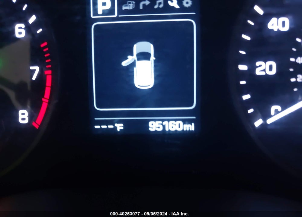 2016 HYUNDAI TUCSON SPORT VIN: KM8J3CA28GU052925