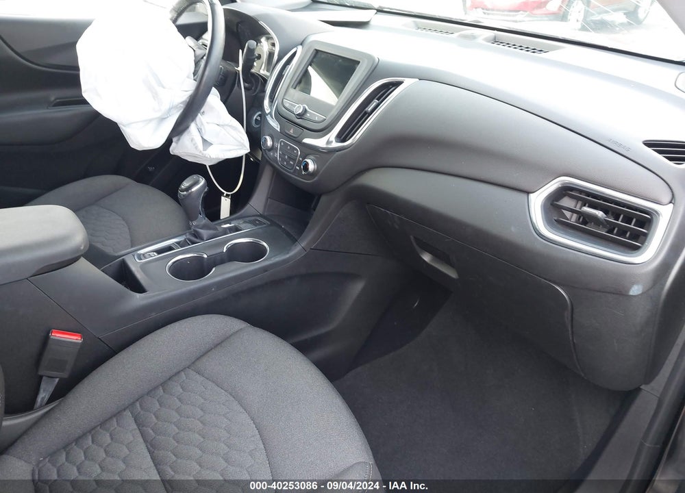 2019 CHEVROLET EQUINOX LT VIN: 2GNAXLEX8K6187335