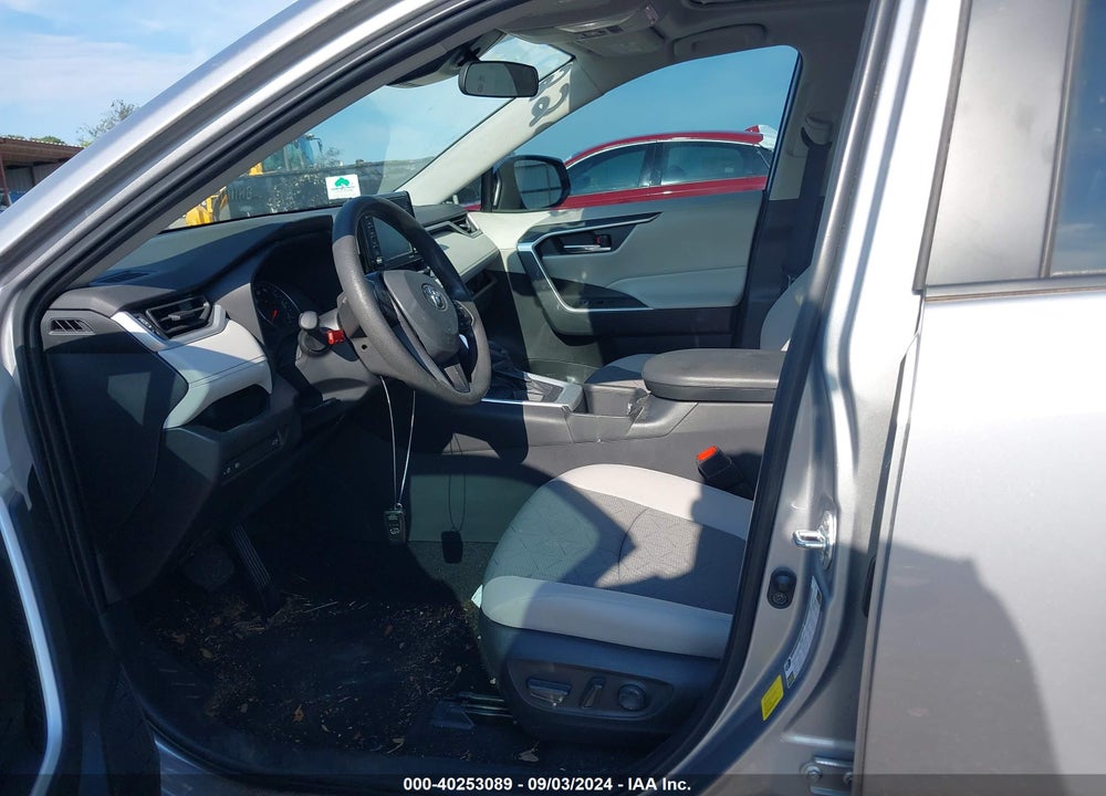 2022 TOYOTA RAV4 XLE VIN: 2T3W1RFV1NC202039