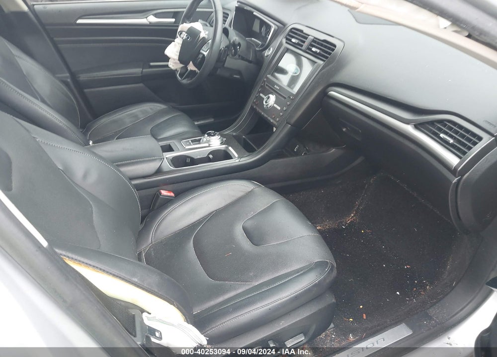 2018 FORD FUSION TITANIUM VIN: 3FA6P0D91JR132092