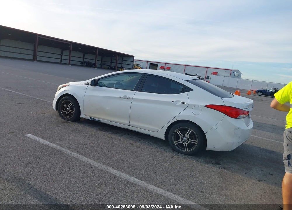 2011 HYUNDAI ELANTRA GLS VIN: 5NPDH4AE8BH031661