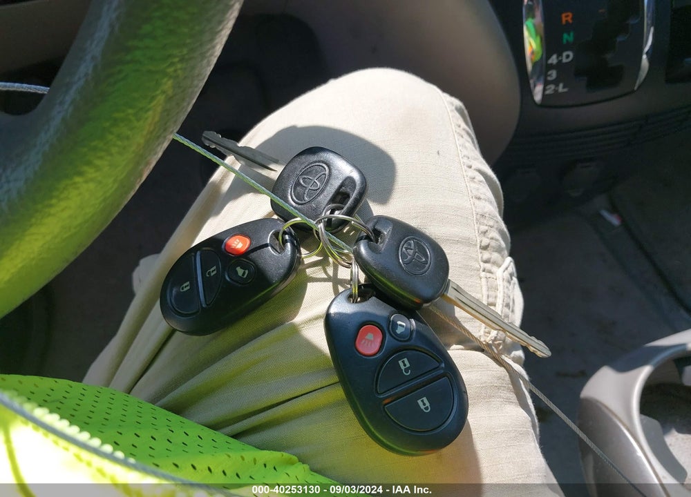 2006 TOYOTA SIENNA VIN: 5TDZA23C06S526060