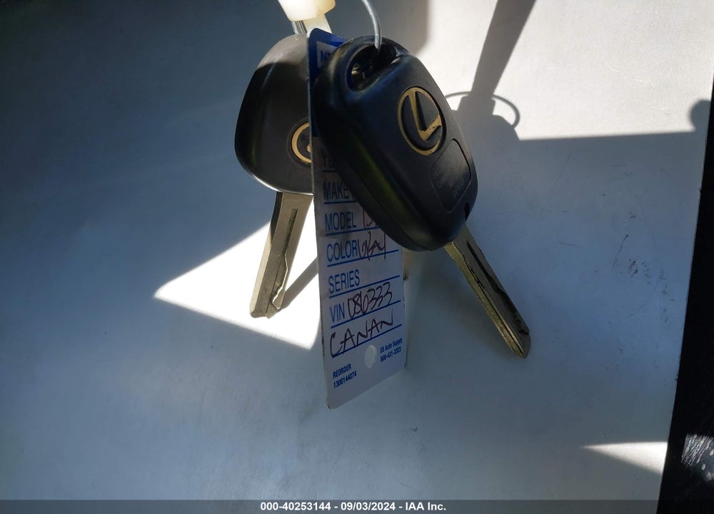 2004 LEXUS IS 300 VIN: JTHBD192X40086333