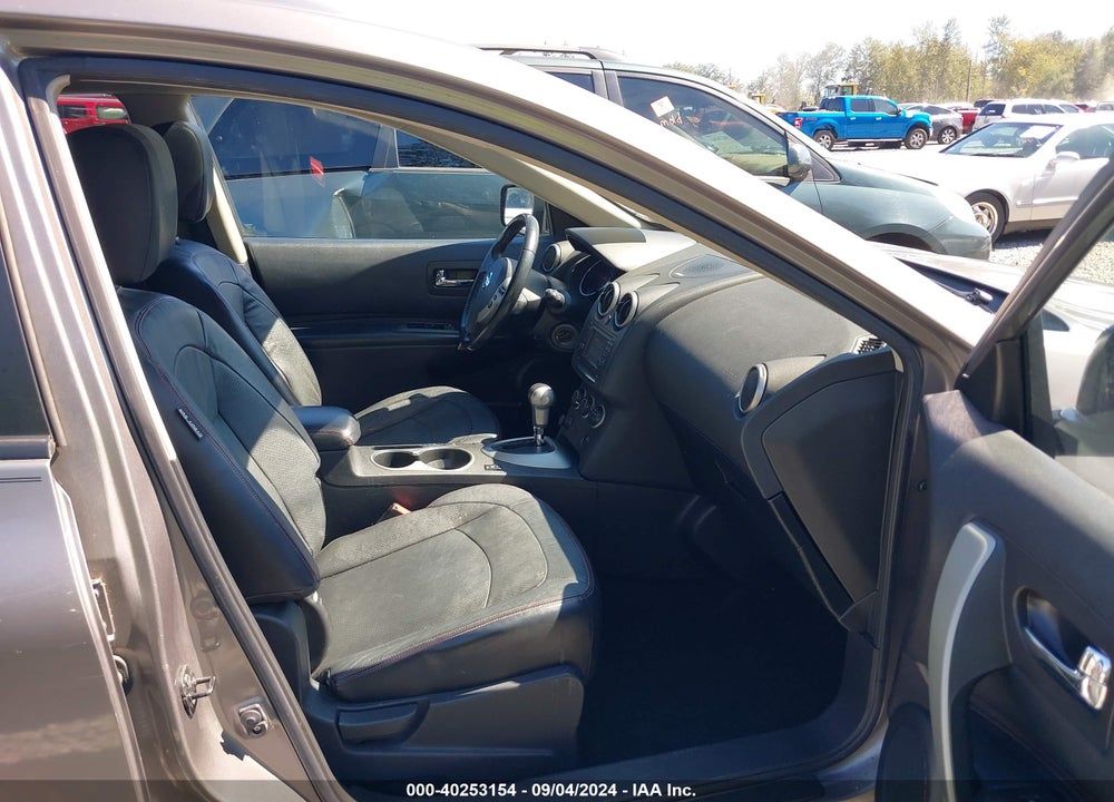 2013 NISSAN ROGUE SV W/SL PKG VIN: JN8AS5MV1DW641327