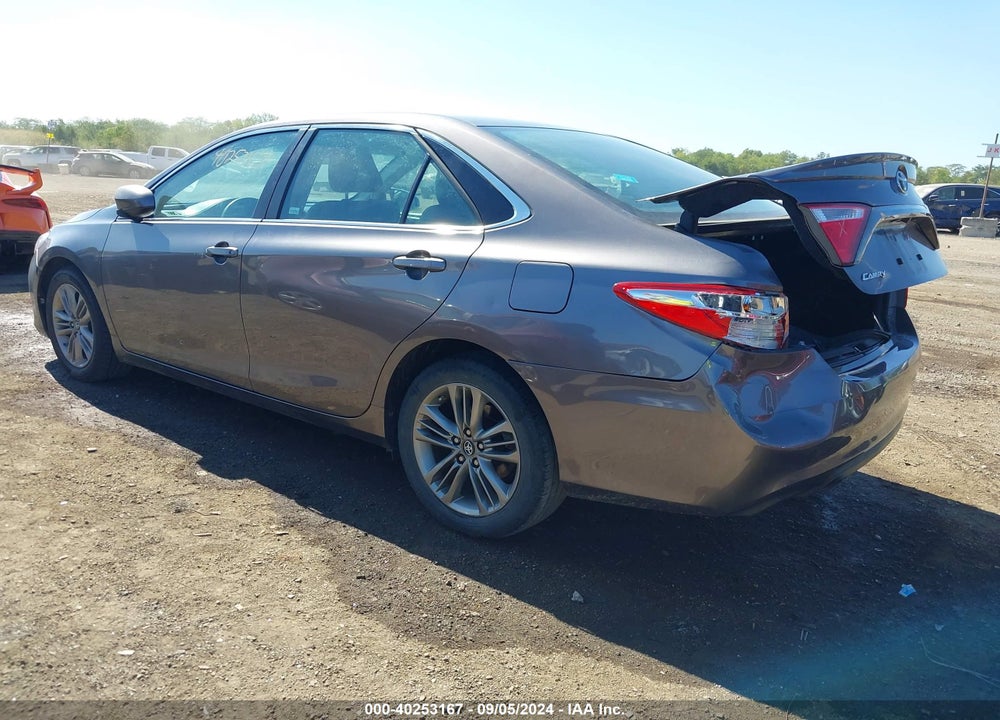 2017 TOYOTA CAMRY SE VIN: 4T1BF1FK8HU623890
