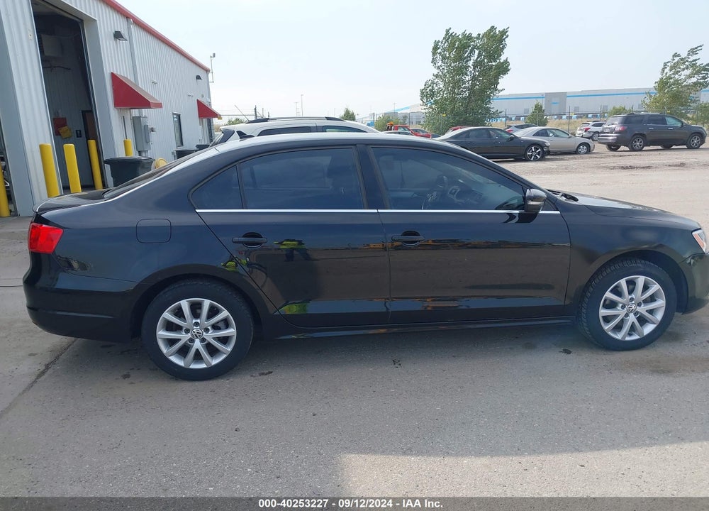 2014 VOLKSWAGEN JETTA 1.8T SE VIN: 3VWD07AJXEM317321