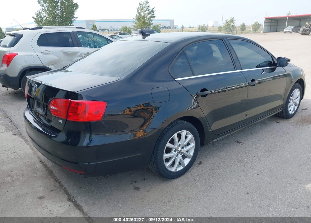 2014 VOLKSWAGEN JETTA 1.8T SE VIN: 3VWD07AJXEM317321