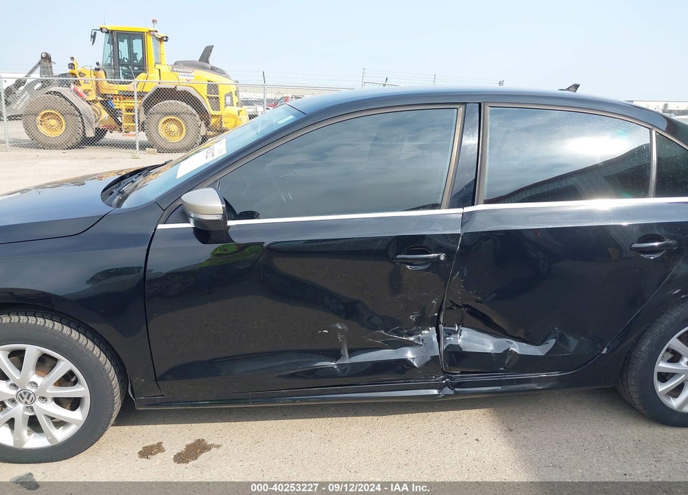 2014 VOLKSWAGEN JETTA 1.8T SE VIN: 3VWD07AJXEM317321