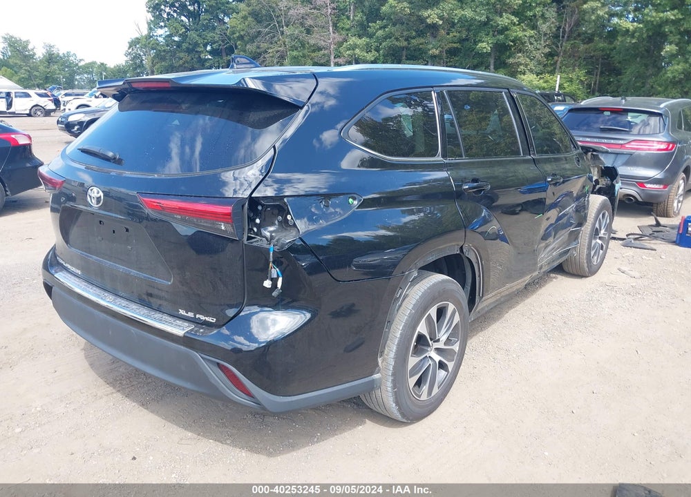 2020 TOYOTA HIGHLANDER XLE VIN: 5TDHZRBHXLS055265