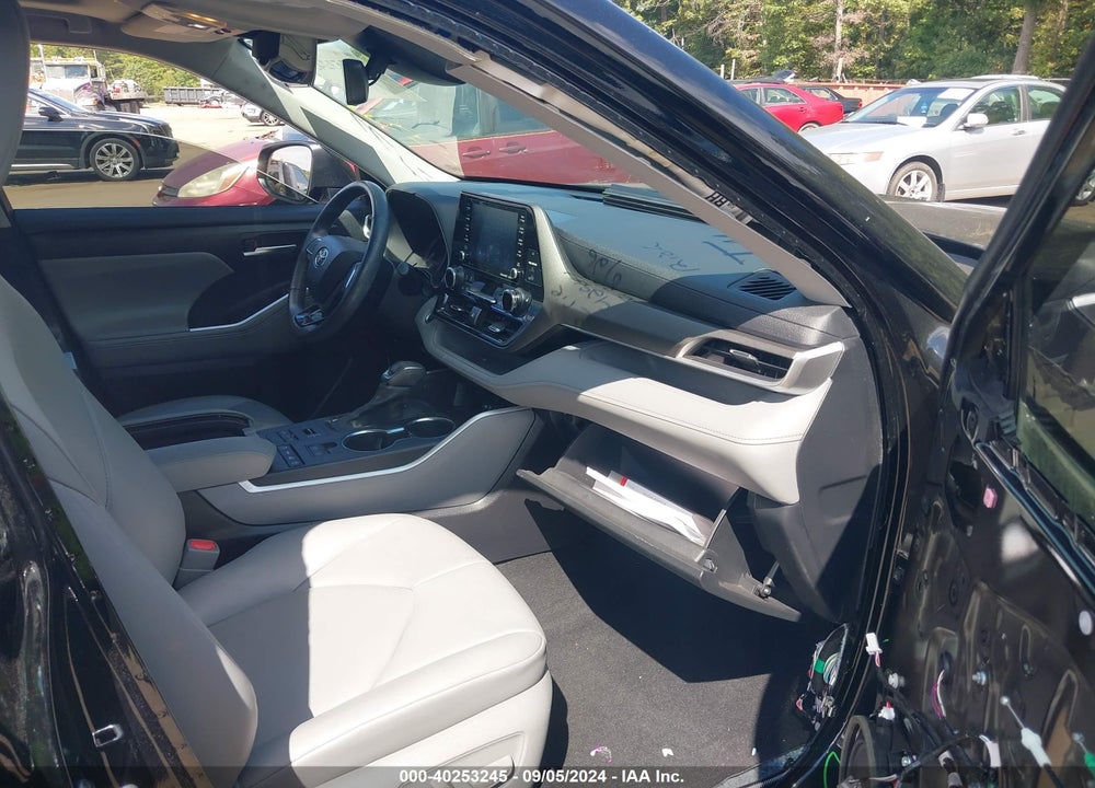 2020 TOYOTA HIGHLANDER XLE VIN: 5TDHZRBHXLS055265