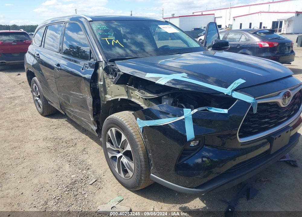 2020 TOYOTA HIGHLANDER XLE VIN: 5TDHZRBHXLS055265