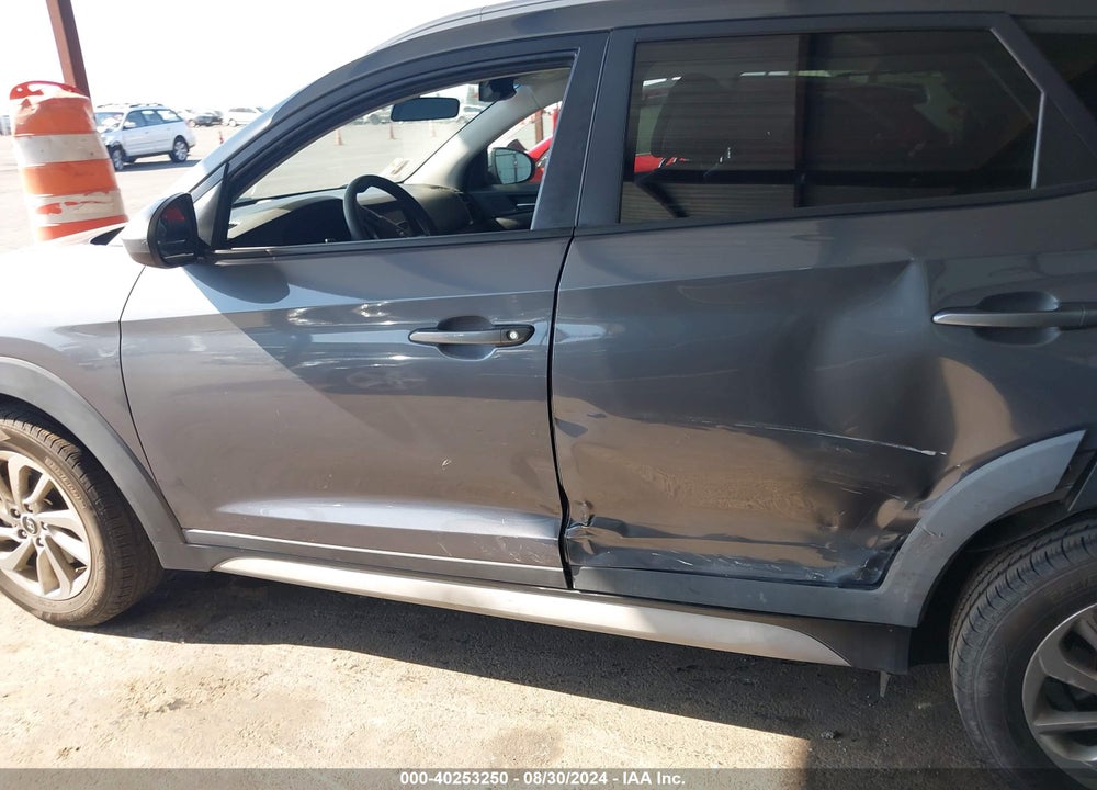 2018 HYUNDAI TUCSON SEL VIN: KM8J33A40JU647602