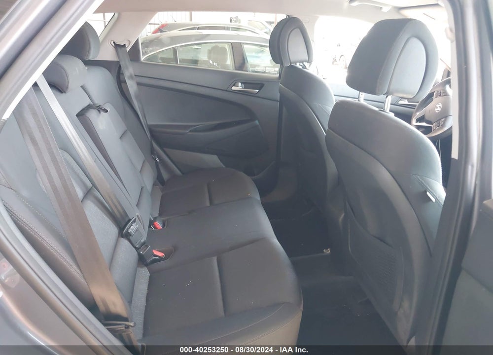 2018 HYUNDAI TUCSON SEL VIN: KM8J33A40JU647602