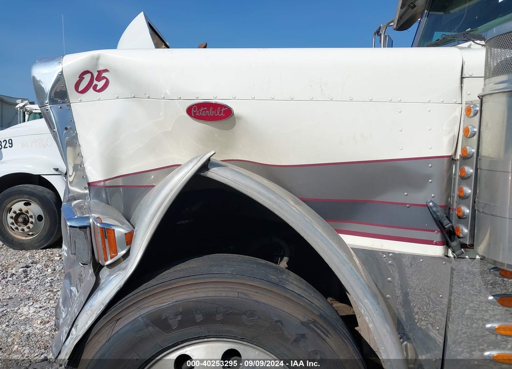 2005 PETERBILT 379 VIN: 1XP5DB9X35D860852