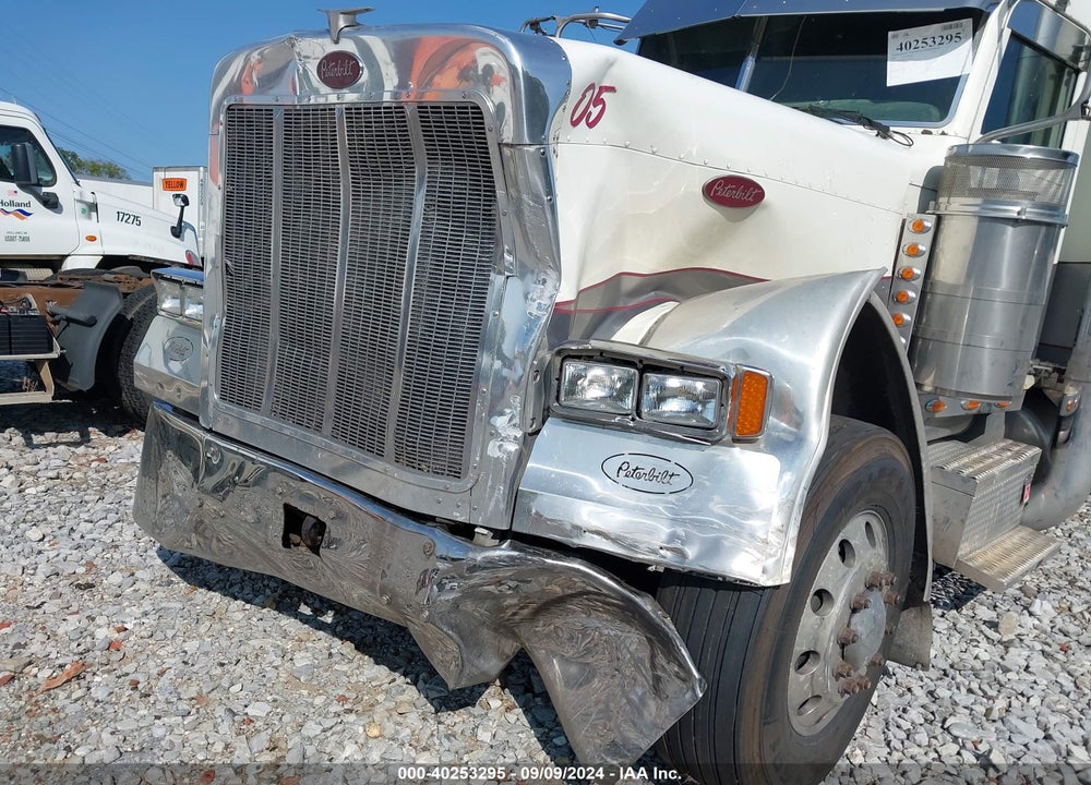 2005 PETERBILT 379 VIN: 1XP5DB9X35D860852