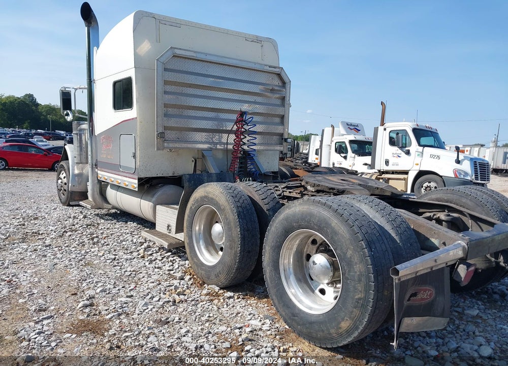 2005 PETERBILT 379 VIN: 1XP5DB9X35D860852