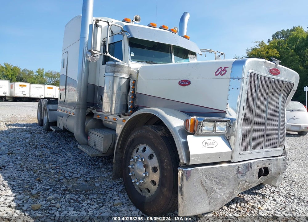 2005 PETERBILT 379 VIN: 1XP5DB9X35D860852