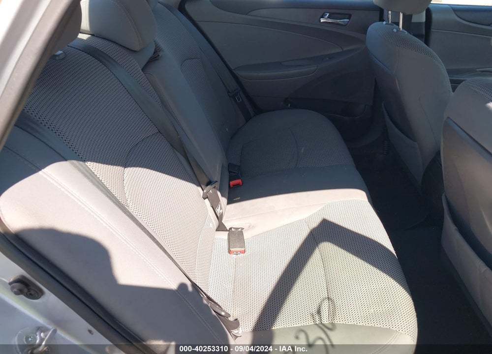 2012 HYUNDAI SONATA GLS VIN: 5NPEB4AC2CH452183