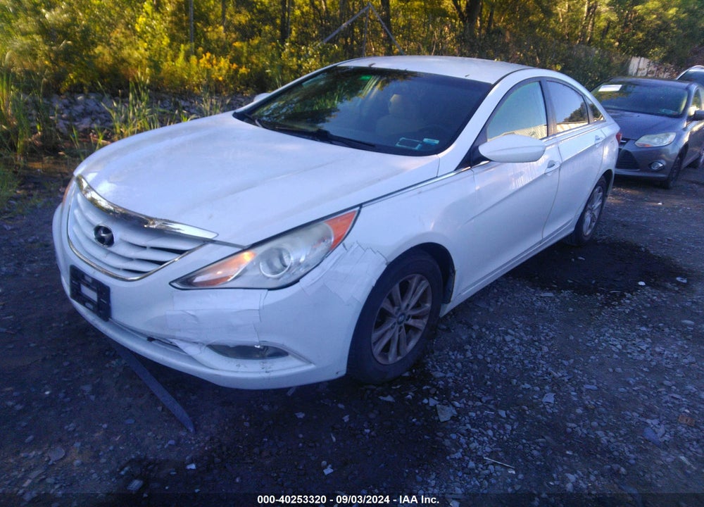 2013 HYUNDAI SONATA GLS VIN: 5NPEB4AC1DH608716