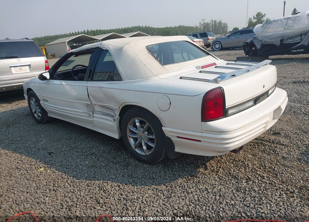 1992 OLDSMOBILE CUTLASS SUPREME VIN: 1G3WT34T5ND388284