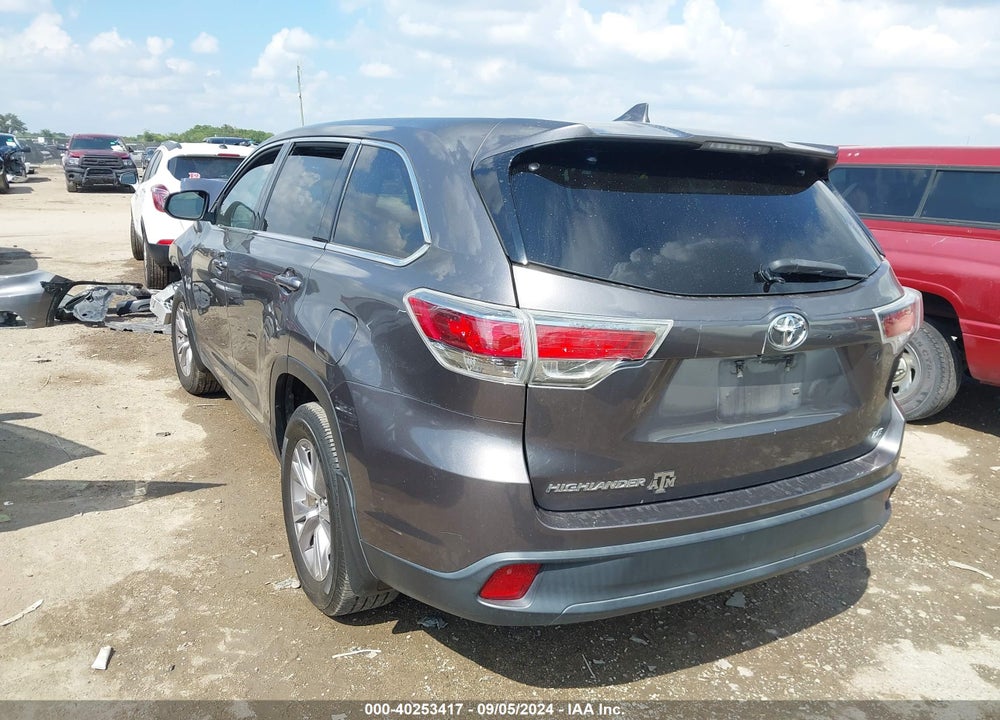2015 TOYOTA HIGHLANDER LE PLUS V6 VIN: 5TDZKRFH6FS065489