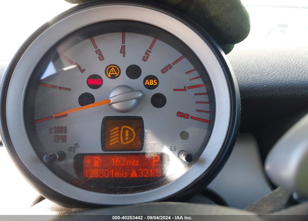 2007 MINI COOPER VIN: WMWMF33517TT54060