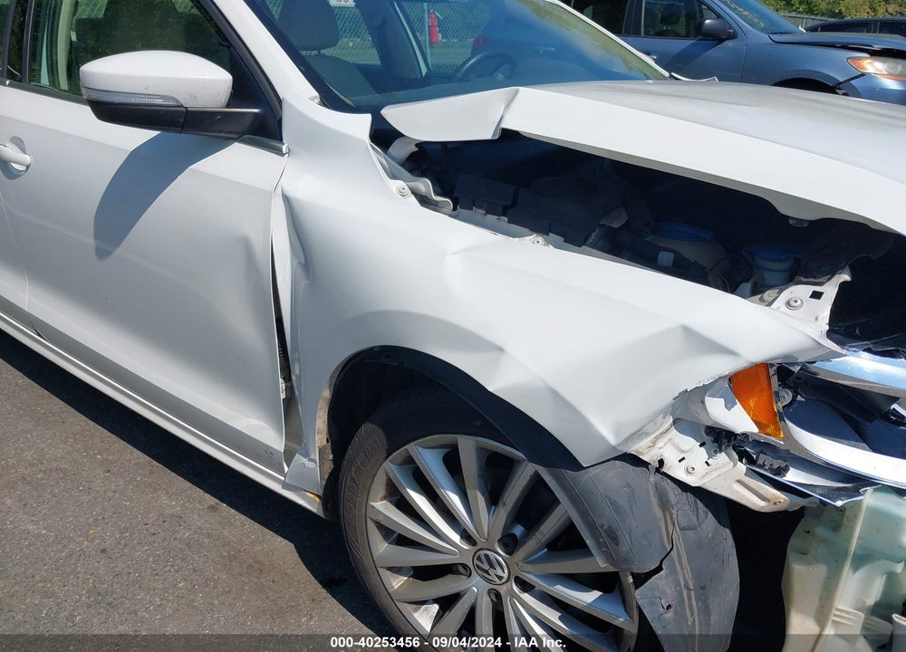 2011 VOLKSWAGEN JETTA 2.5L SEL VIN: 3VWLZ7AJ4BM306943