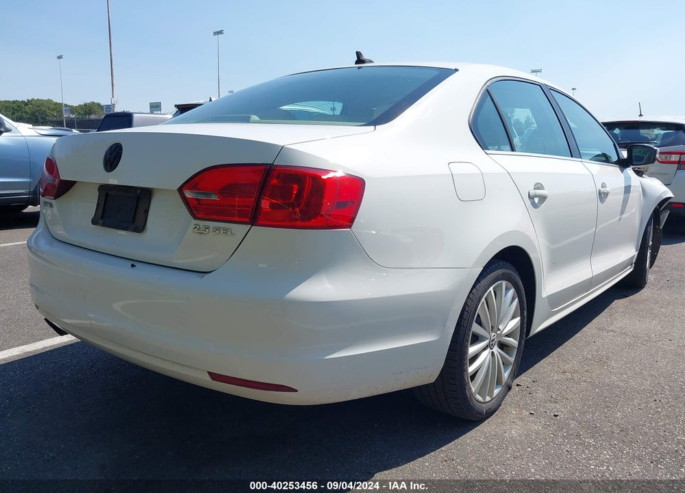 2011 VOLKSWAGEN JETTA 2.5L SEL VIN: 3VWLZ7AJ4BM306943