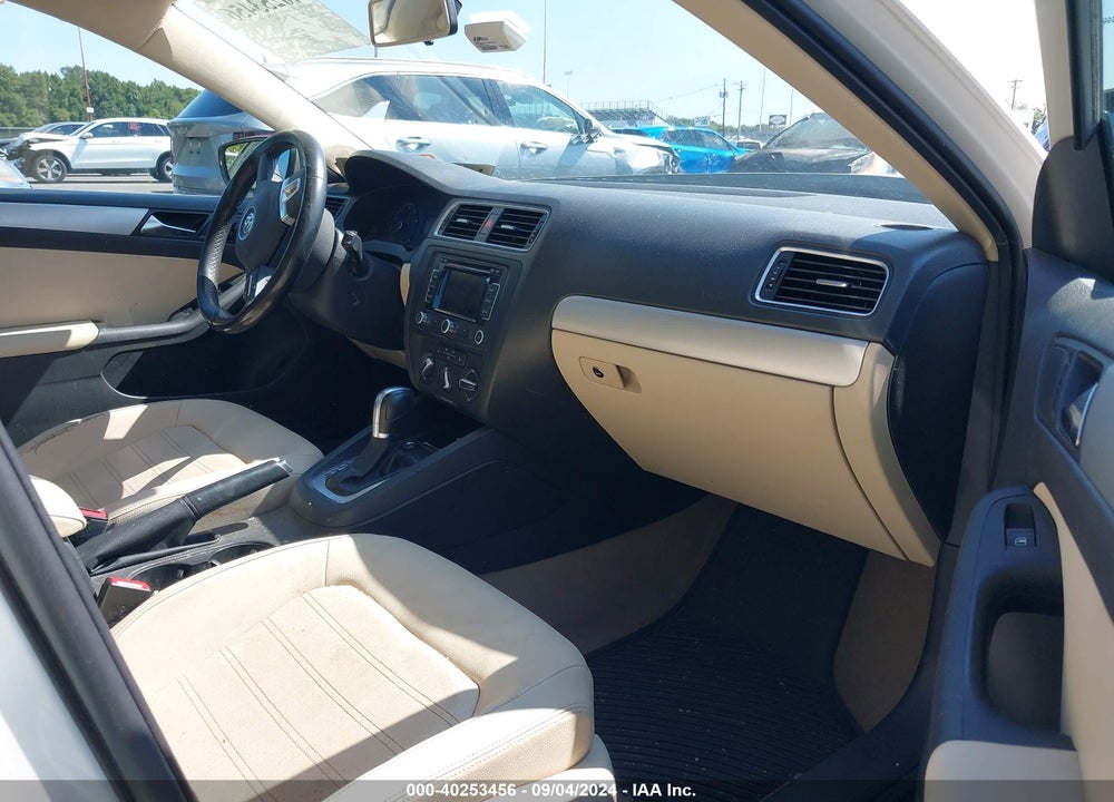 2011 VOLKSWAGEN JETTA 2.5L SEL VIN: 3VWLZ7AJ4BM306943