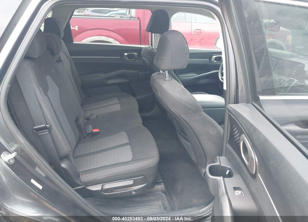 2022 KIA SORENTO LX VIN: 5XYRG4LC8NG102048