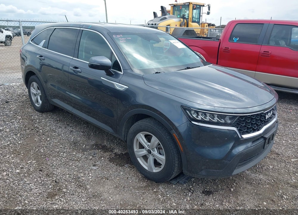 2022 KIA SORENTO LX VIN: 5XYRG4LC8NG102048