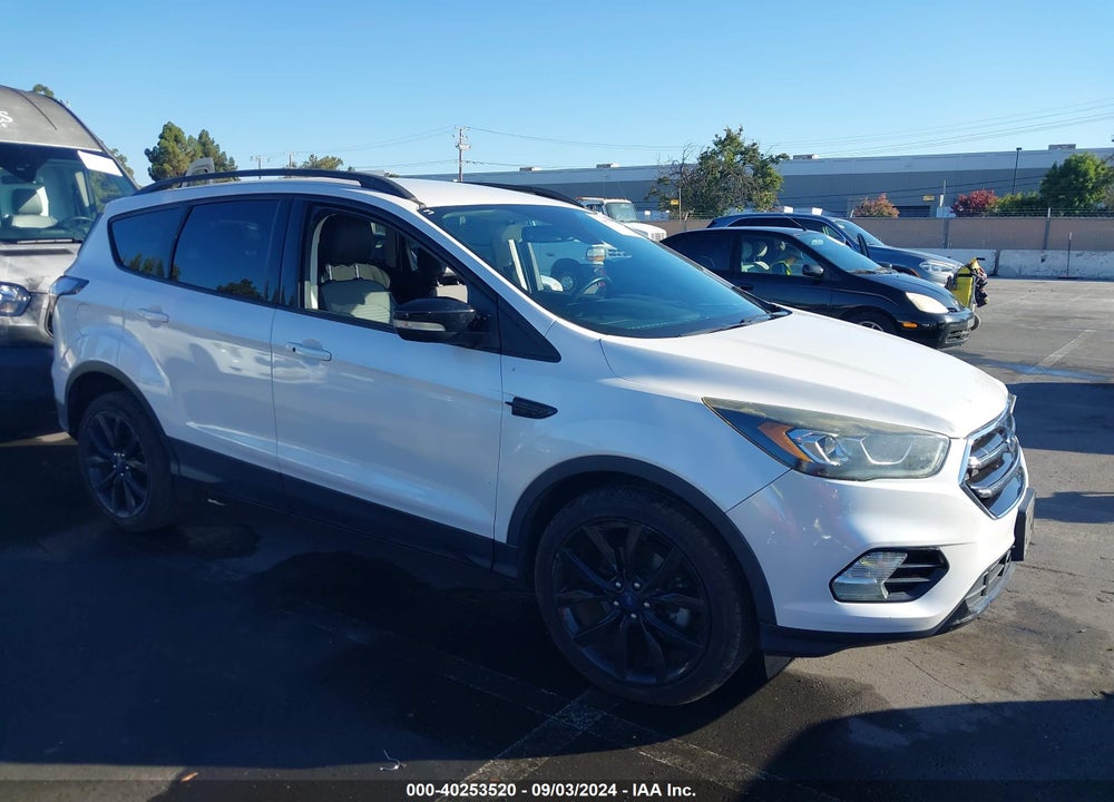 2017 FORD ESCAPE TITANIUM VIN: 1FMCU0JD4HUC80671