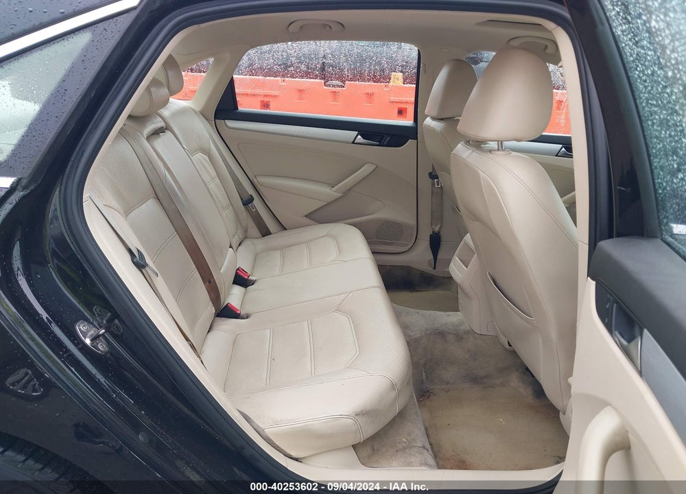 2012 VOLKSWAGEN PASSAT 2.5L SE VIN: 1VWBP7A30CC029147