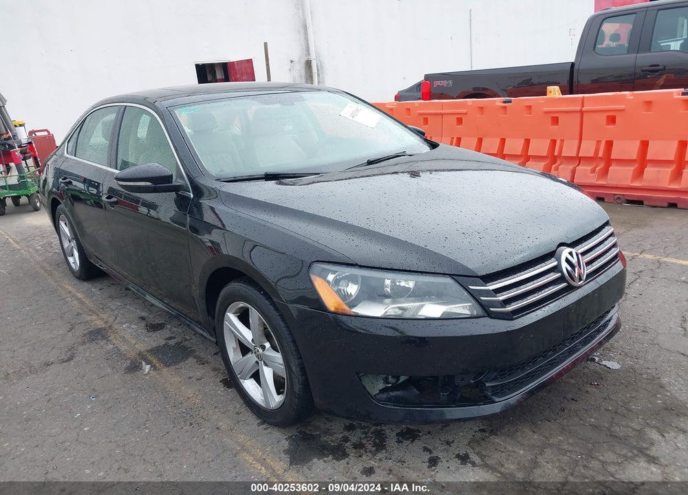2012 VOLKSWAGEN PASSAT 2.5L SE VIN: 1VWBP7A30CC029147