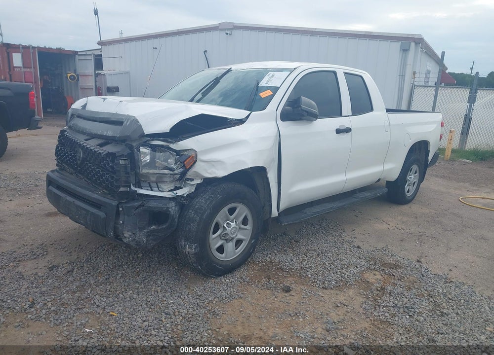 2018 TOYOTA TUNDRA SR 5.7L V8 VIN: 5TFUW5F14JX737725