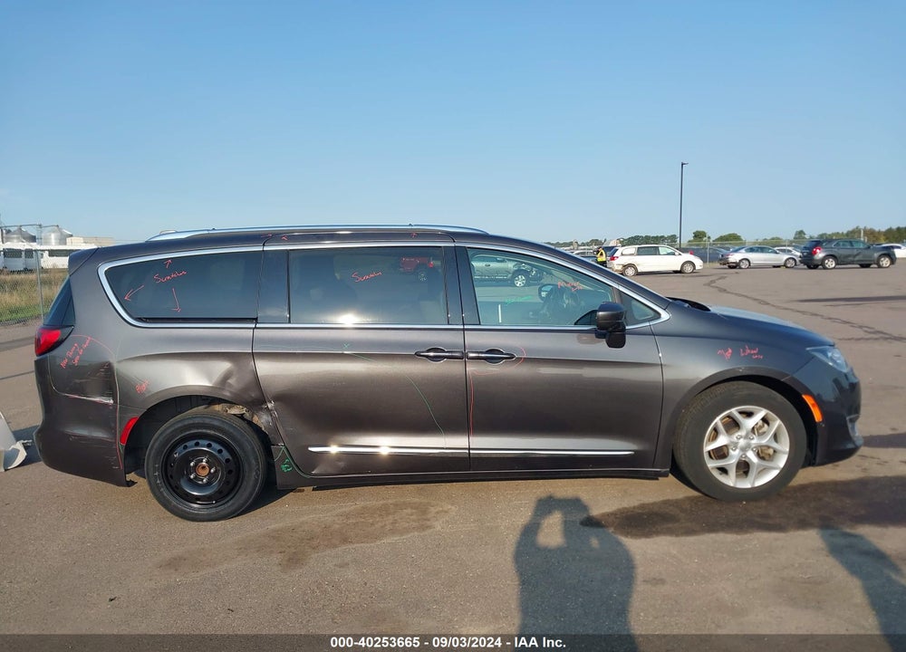 2017 CHRYSLER PACIFICA TOURING L PLUS VIN: 2C4RC1EG1HR507050