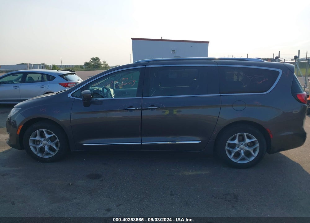 2017 CHRYSLER PACIFICA TOURING L PLUS VIN: 2C4RC1EG1HR507050