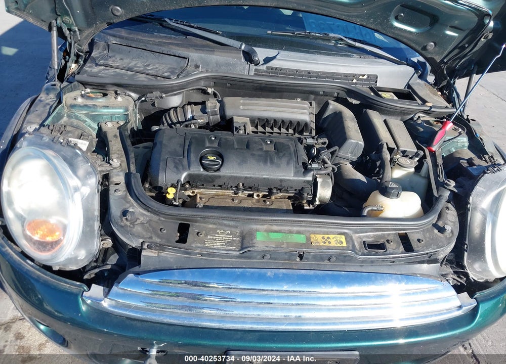 2009 MINI COOPER VIN: WMWMF335X9TU73115