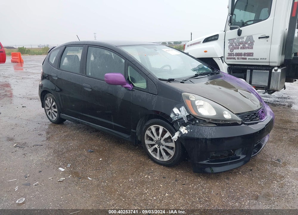 2013 HONDA FIT SPORT VIN: JHMGE8H5XDC015672